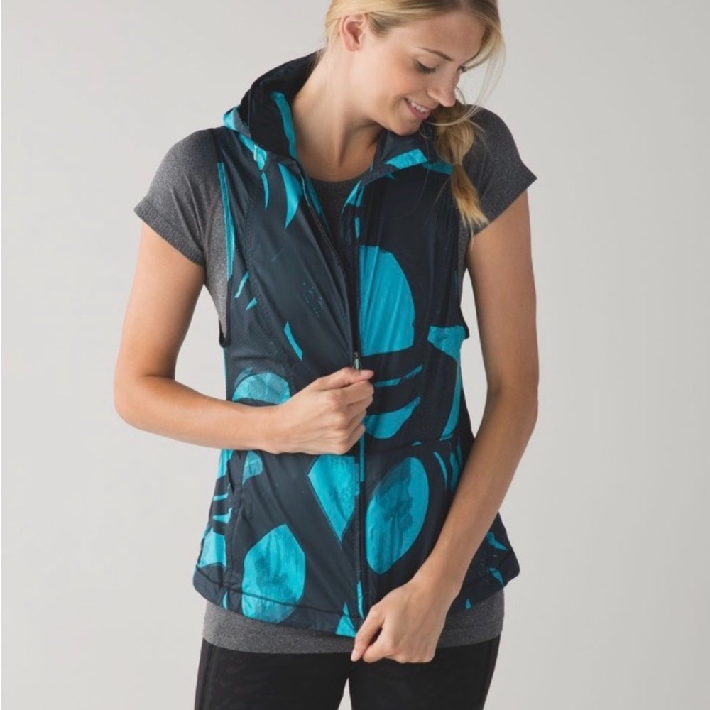 Lululemon Athletica Hooded Pack It Vest